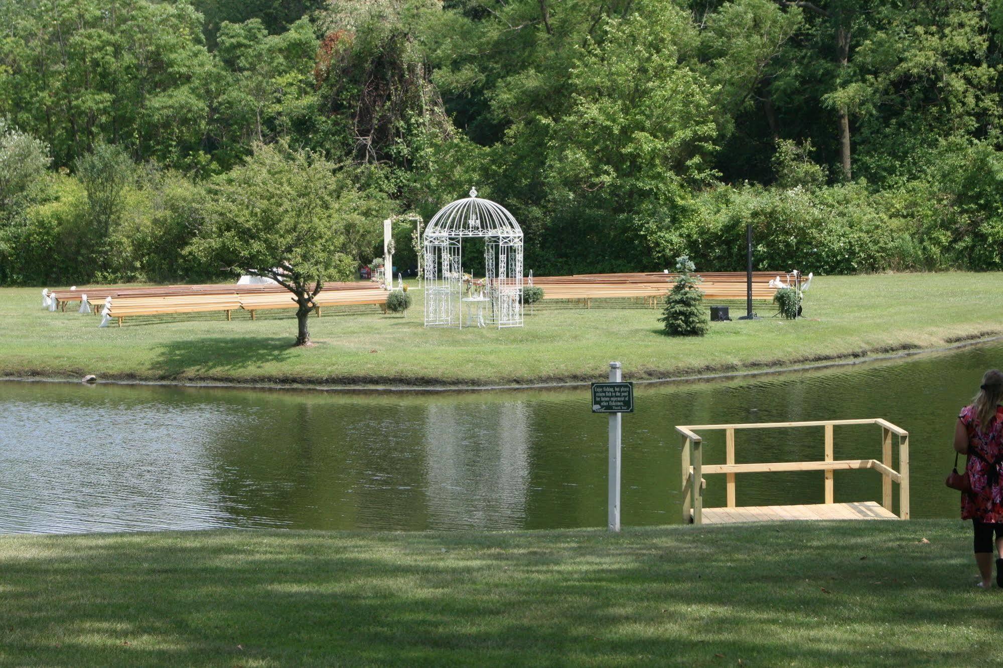 Kter\u00E9 jsou ty nejlep\u0161\u00ED hotely v\u00A0okol\u00ED atrakce Krider Nurseries World's Fair Gardens? Middlebury Exteriér fotografie