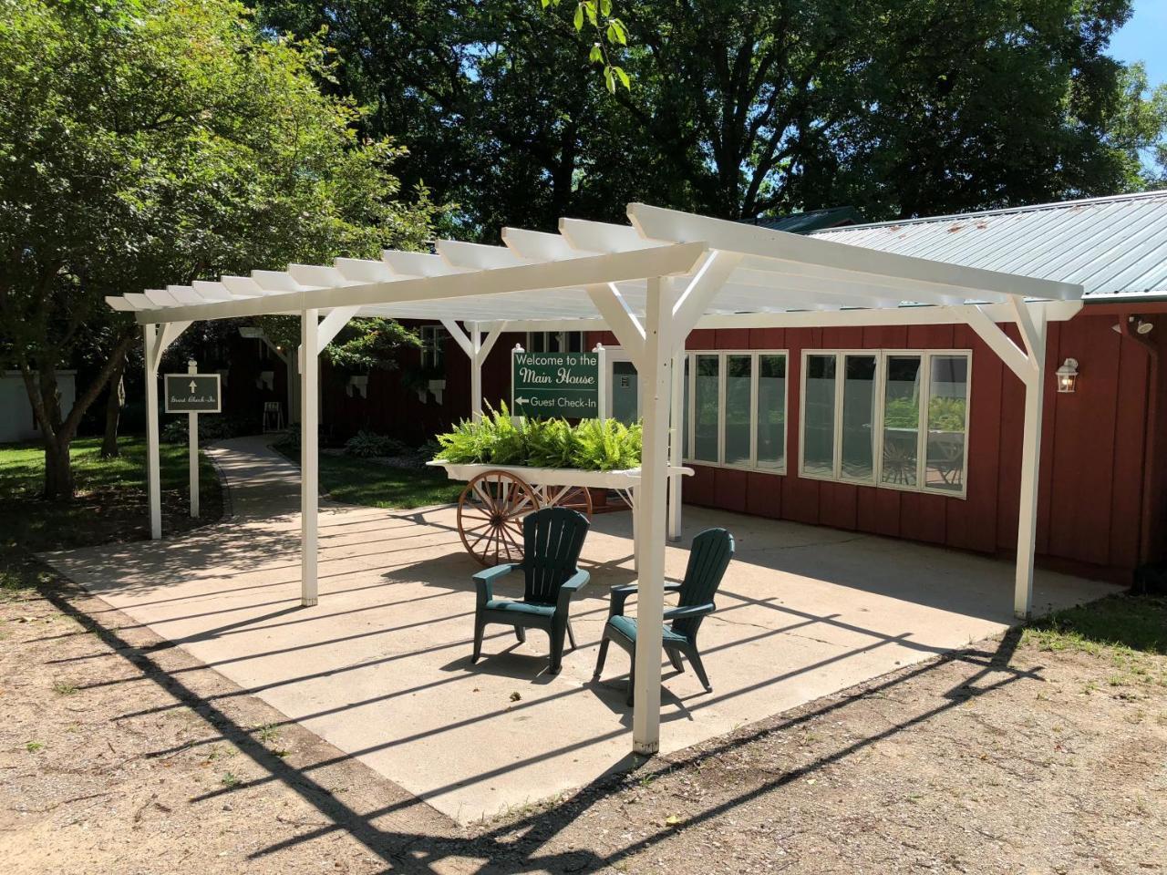 Kter\u00E9 jsou ty nejlep\u0161\u00ED hotely v\u00A0okol\u00ED atrakce Krider Nurseries World's Fair Gardens? Middlebury Exteriér fotografie